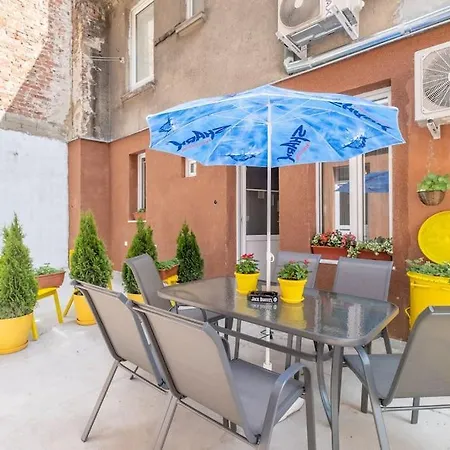 Cozy&spacious Flat With Private Terrace, Top Center *