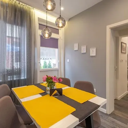 Apartamento Cozy&spacious Flat With Private Terrace, Top Center