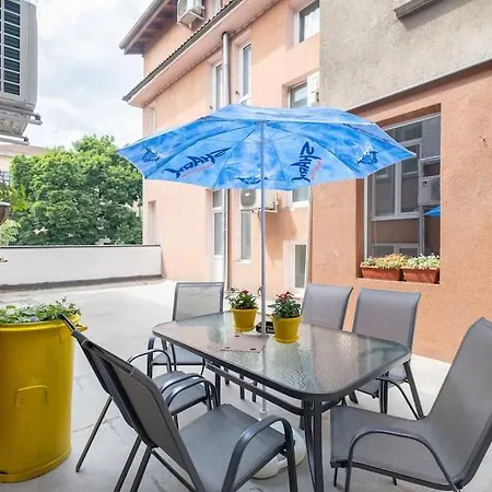 Apartamento Cozy&spacious Flat With Private Terrace, Top Center Sófia