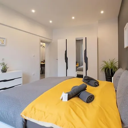Cozy&spacious Flat With Private Terrace, Top Center Апартамент