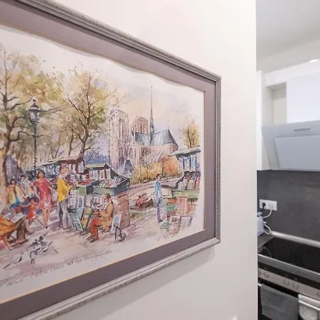 Apartment Cozy&spacious Flat With Private Terrace, Top Center