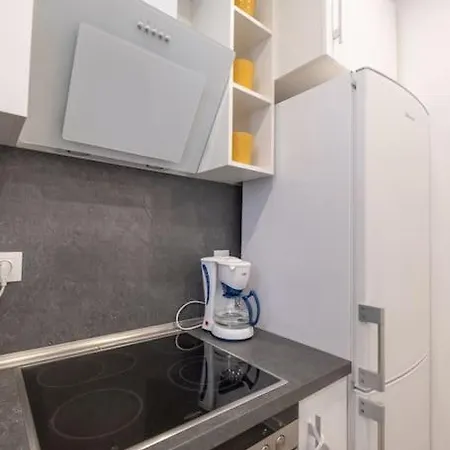 Cozy&spacious Flat With Private Terrace, Top Center Sofia